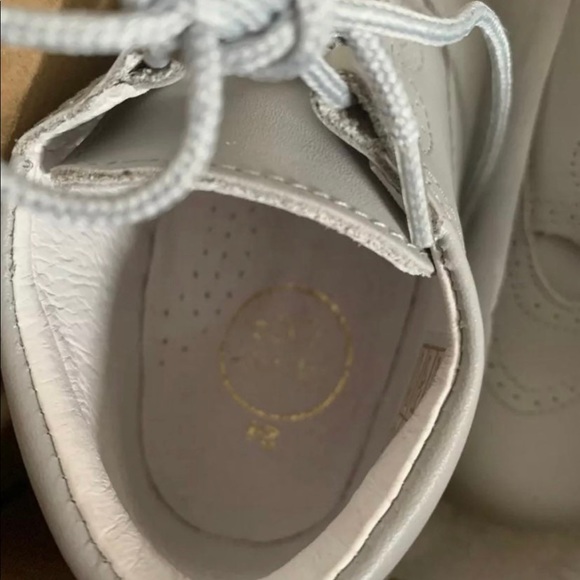 NIB Pepa And Co Girls Gray Leather Booties Size EU 24. Made In Spain - Picture 3 of 6